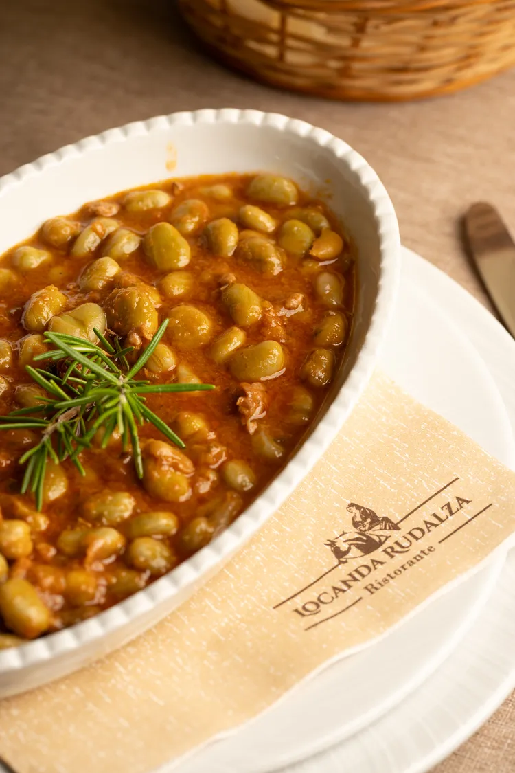 Broad bean soup with rosemary, served in the pan